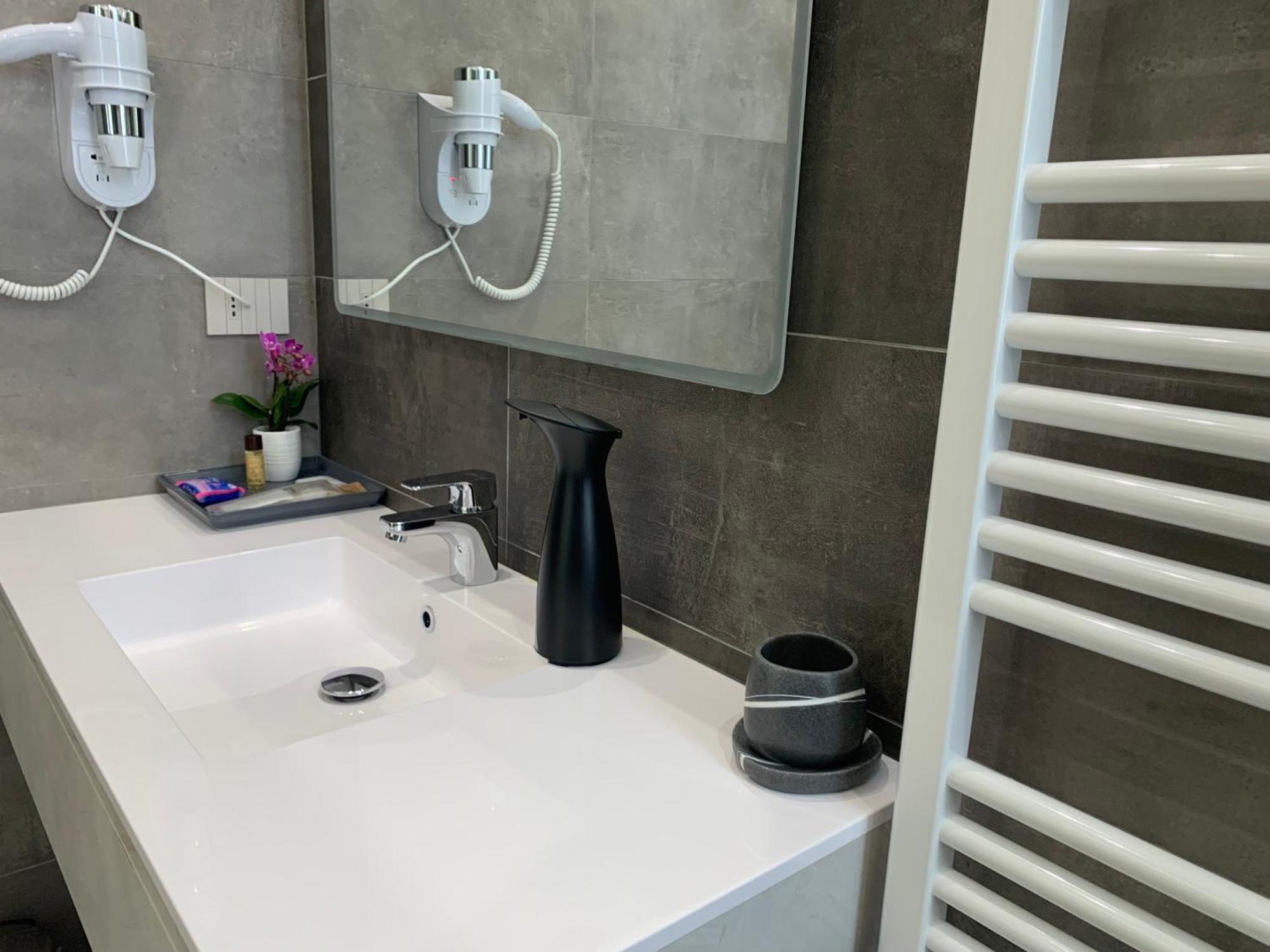 Ripa150 - Smart Apartament Milano - Prada Bocconi Ieo Ied Forum Assago Navigli Duomo15Min 외부 사진